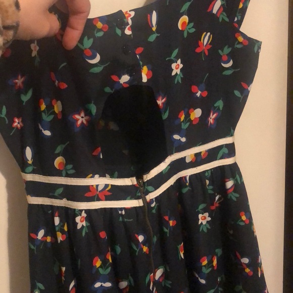 Adorable vintage inspired dress! - Picture 3 of 6